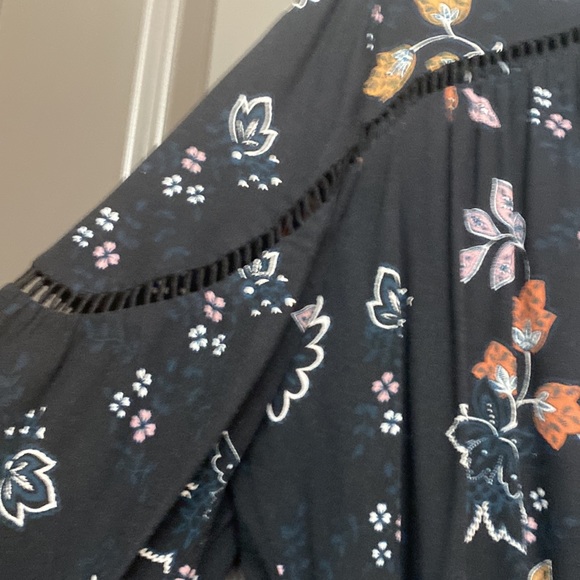 Maurice’s shirt - Picture 2 of 5